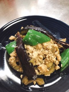 ピーマンとナスと鶏ひき肉のオイスター炒め-レシピのメイン写真