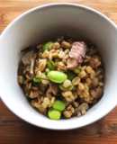 糖質低め栄養豊富な押麦の枝豆サバごはん