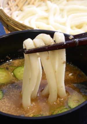 サバ缶を使った冷や汁うどん-レシピのメイン写真