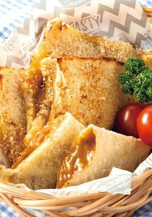 油で揚げないカレーパン-レシピのメイン写真