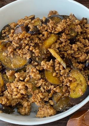なすと鶏ひき肉の甘辛炒め【ノンオイル】-レシピのメイン写真
