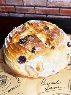 ストウブでドライフルーツのカンパーニュ-レシピのメイン写真