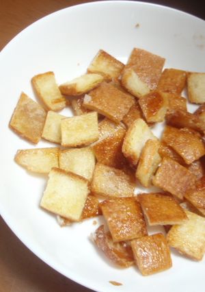 激ウマ♪簡単♪食パンの耳のおやつ-レシピのメイン写真