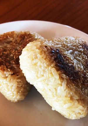 焼きおにぎり (バズってた)-レシピのメイン写真