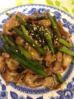 ニンニクの芽と豚バラ焼肉のタレ味♪-レシピのメイン写真