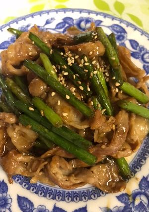 ニンニクの芽と豚バラ焼肉のタレ味♪-レシピのメイン写真