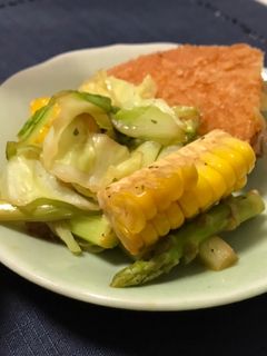 とうもろこしとアスパラガスのバター炒め-レシピのメイン写真
