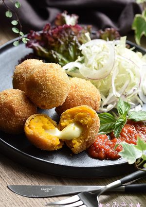 モッツァレラチーズ入りかぼちゃコロッケ☆-レシピのメイン写真