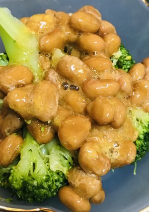 毎日の納豆●塩茹でブロッコリーあえ-レシピのメイン写真