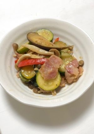簡単!夏野菜たっぷりにんにくバター醤油-レシピのメイン写真
