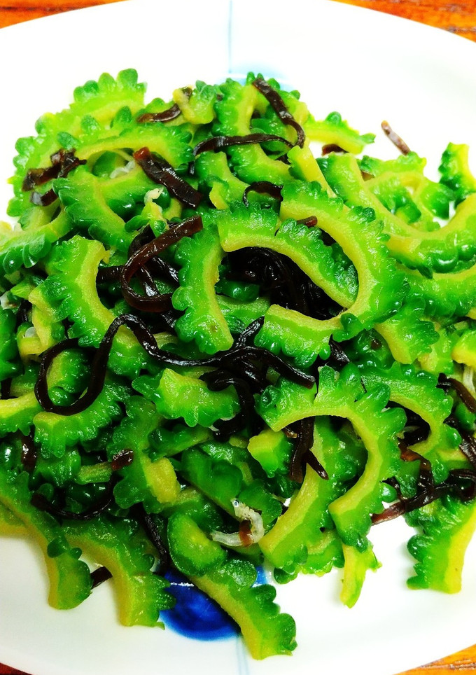ご飯のおともに!!ゴーヤの塩昆布和え-レシピのメイン写真