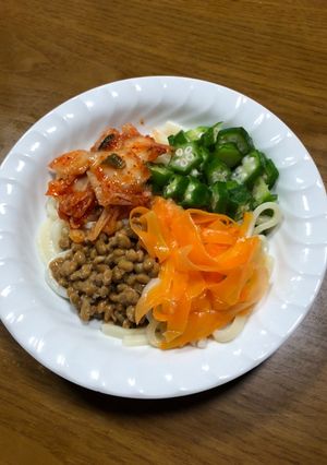 夏にぴったり♪簡単混ぜ混ぜ冷やしうどん-レシピのメイン写真