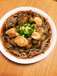 冷やし蕎麦のナスと鶏胸肉トロトロ炒め乗せ-レシピのメイン写真