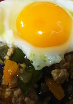 簡単美味・白だし＋野菜たっぷりのガバオ飯-レシピのメイン写真