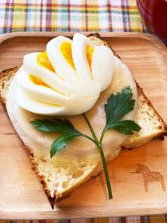 花柄の茹で卵トースト〜(๑╹◡╹)ノ"-レシピのメイン写真