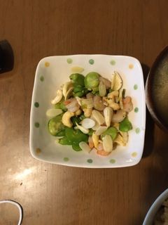 シンプルに!海老とそら豆のガーリック炒め-レシピのメイン写真