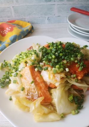 ご飯が進む☆鮭キャベ炒め-レシピのメイン写真
