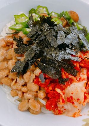暑い夏に！納豆とオクラのネバネバ素麺-レシピのメイン写真