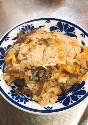 にんじんとしめじの炊き込みご飯-レシピのメイン写真