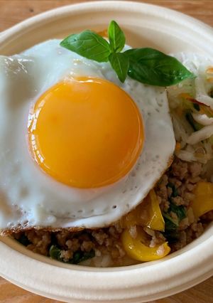 やさしい味わい五島の醤のガパオ丼-レシピのメイン写真