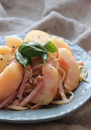桃とハムのあるものでパスタ-レシピのメイン写真