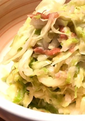 ダイエット♡うめ〜梅マヨキャベツサラダ-レシピのメイン写真