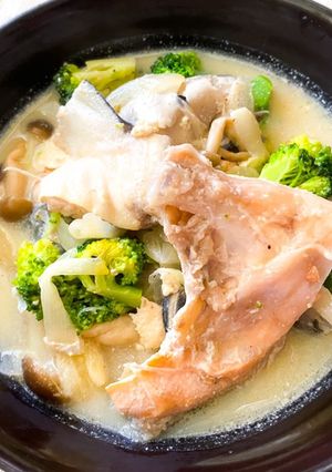 簡単ヘルシー☆鮭カマの豆乳クリームスープ-レシピのメイン写真
