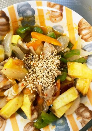 レンジさつま芋豚こまキムチ甘酢青椒肉絲風-レシピのメイン写真