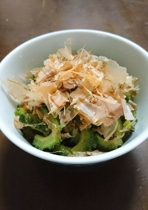 ゴーヤを茹でて醤油かけるだけ！-レシピのメイン写真