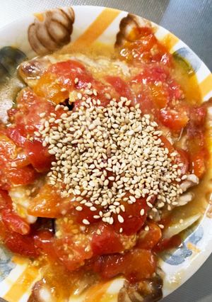 味噌トマトラーメン味豚こまのせドーム蒸し-レシピのメイン写真