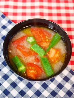 トマトとオクラの味噌汁-レシピのメイン写真