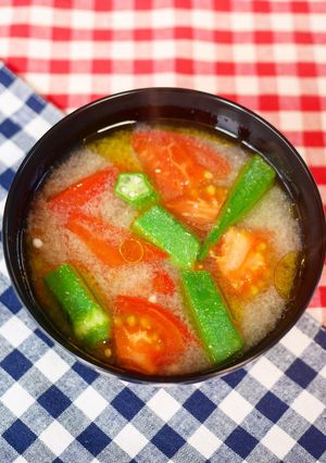 トマトとオクラの味噌汁-レシピのメイン写真
