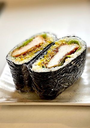 チキンカツ でおにぎらず-レシピのメイン写真