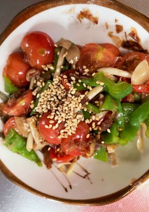 レンジピーマンしめじミニトマトのおかか和-レシピのメイン写真
