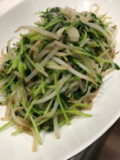 メチャ簡単☆豆苗ともやしの中華炒め-レシピのメイン写真