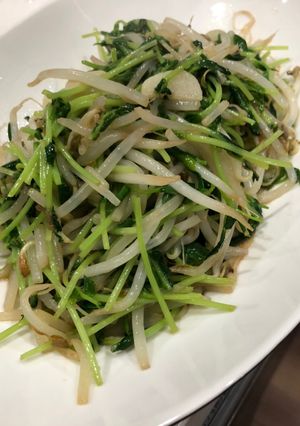メチャ簡単☆豆苗ともやしの中華炒め-レシピのメイン写真