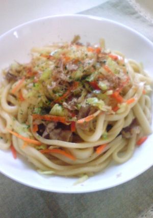 我が家の定番!焼きうどん-レシピのメイン写真