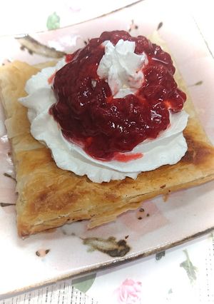 トースターで苺ジャムホイップクリームパイ-レシピのメイン写真