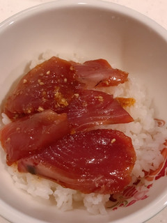 ごま卵しょう油に漬けた、カツオの漬け丼-レシピのメイン写真