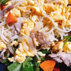 รูปของ 余ったひやむぎ、そうめんで！チャンプルー