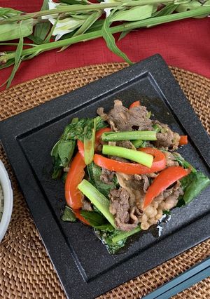 【椎茸粉使用】牛肉と小松菜の韓国風炒め-レシピのメイン写真