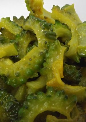 ゴーヤの苦味を味わおう♪ニンニク炒め-レシピのメイン写真
