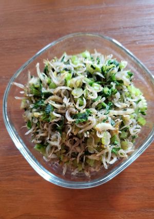 セロリのシャキシャキふりかけ風-レシピのメイン写真