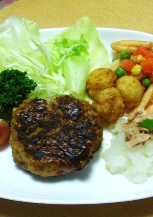隠し味はオイスター☆ハンバーグ-レシピのメイン写真