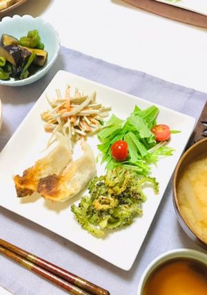 餃子メインの夕飯献立・ゴーヤなすピーマン-レシピのメイン写真