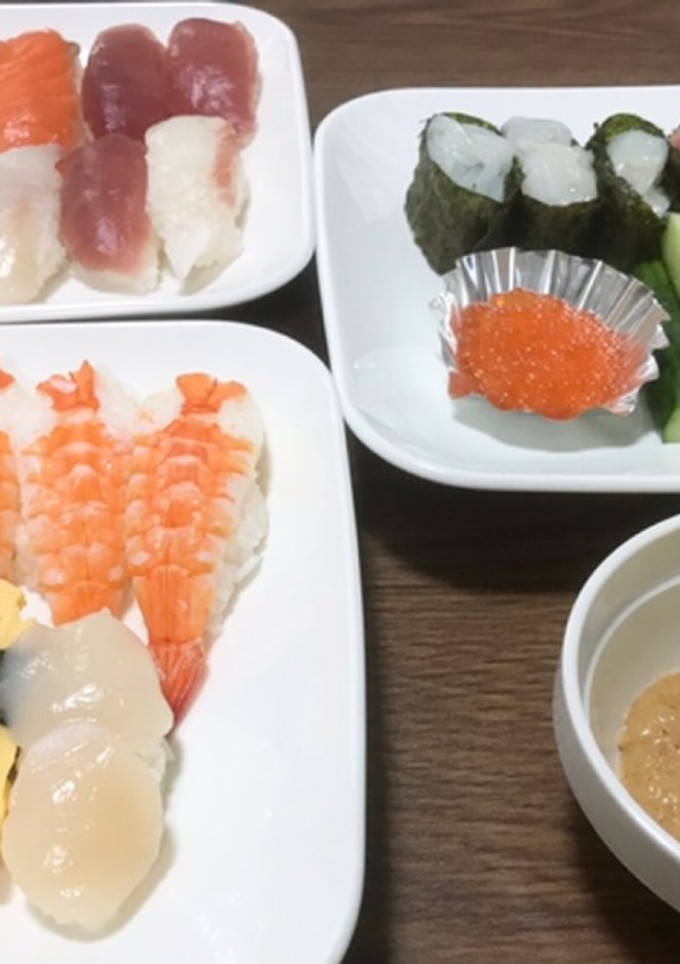 手巻き寿司のネタでお寿司と味噌だれ胡瓜-レシピのメイン写真