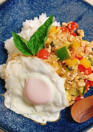 生姜香る☆夏野菜のガパオライス-レシピのメイン写真