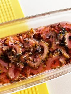 赤紫蘇とゴーヤの甘酢漬け・酢の物-レシピのメイン写真