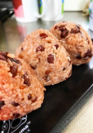 赤飯おにぎり-レシピのメイン写真
