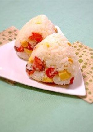 【鮭おにぎり】with 味噌漬けチーズ-レシピのメイン写真